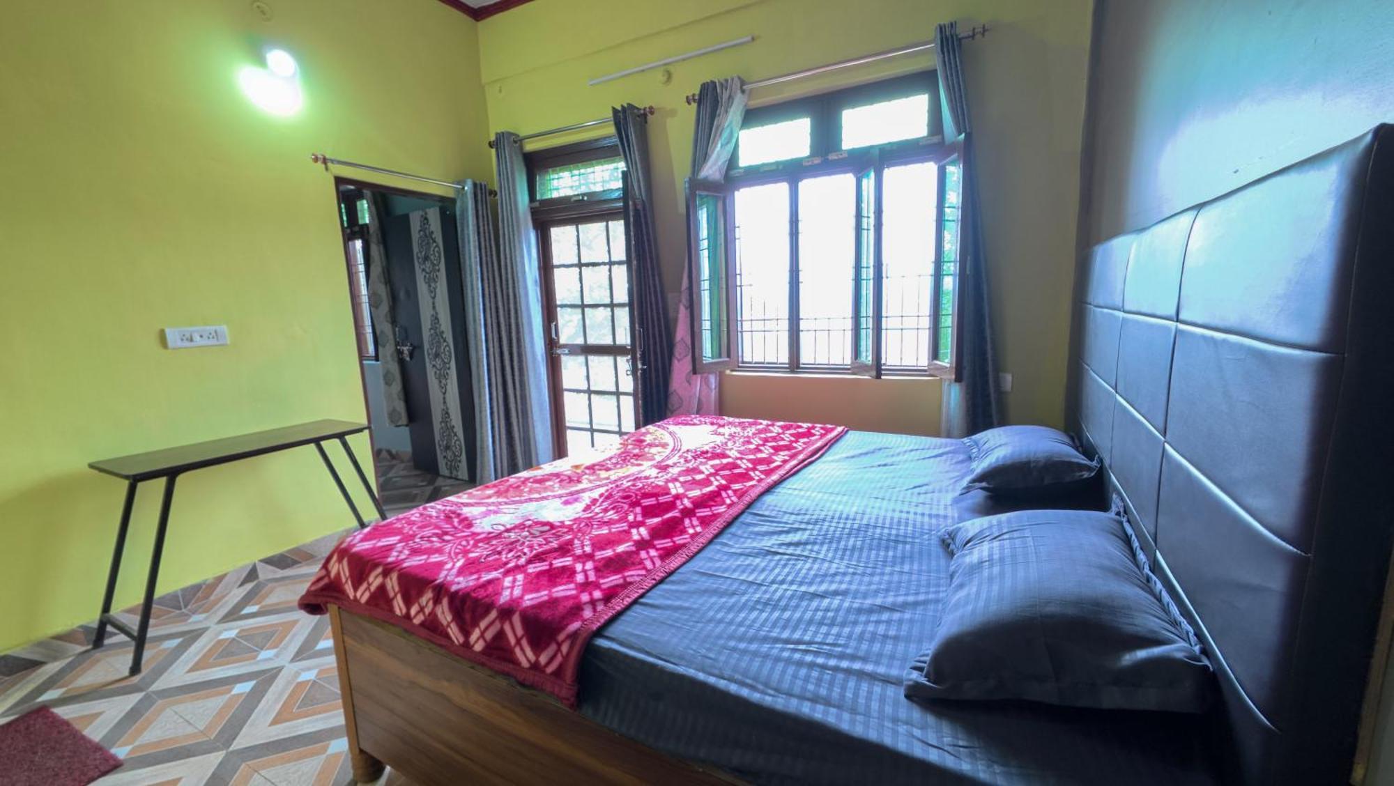 Mahi Restaurant & Guest House Almora Esterno foto