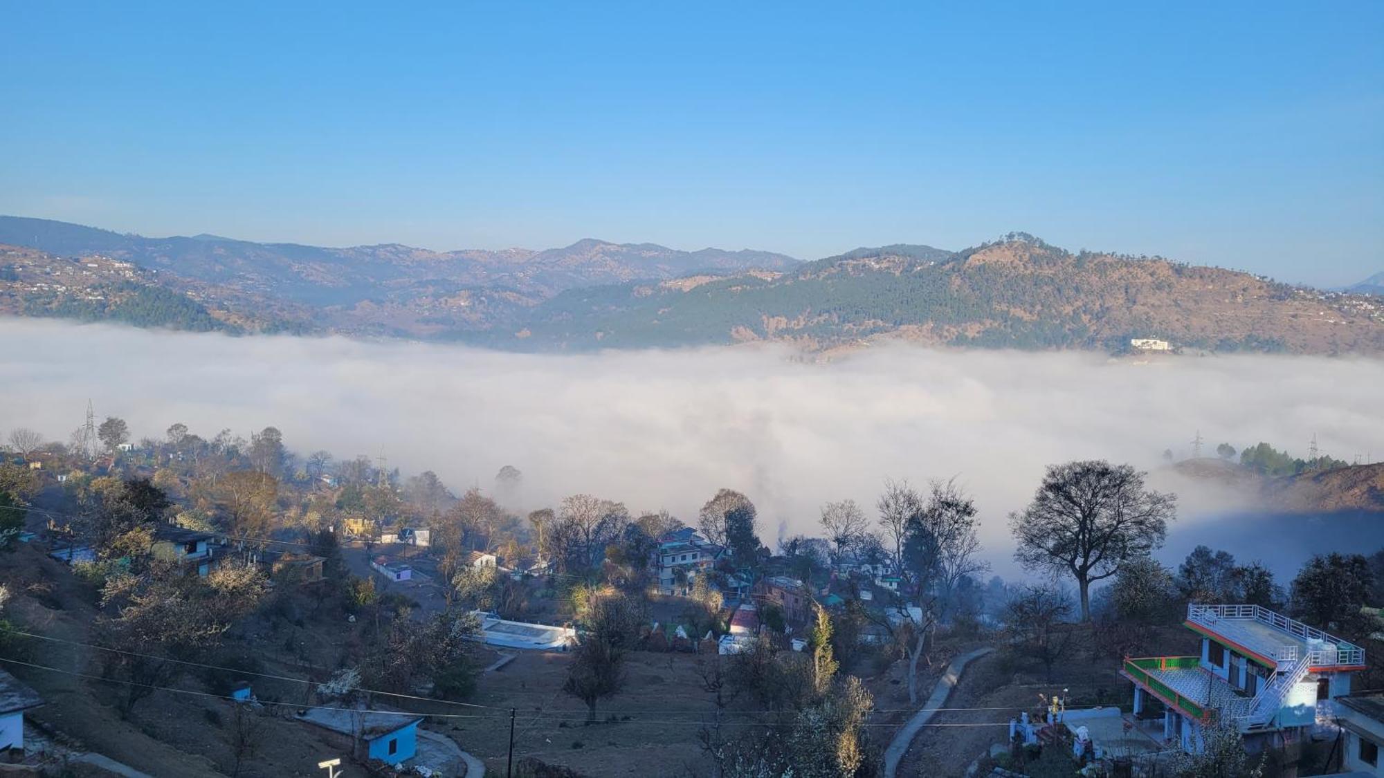 Mahi Restaurant & Guest House Almora Esterno foto